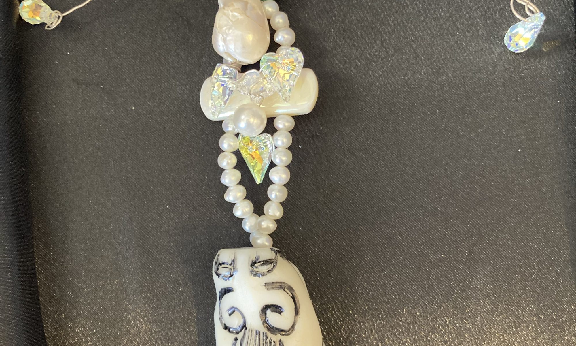 White,,Jade, Dragon,Pendant,Swarovski,LynnTindale,EH458AL,Unique,